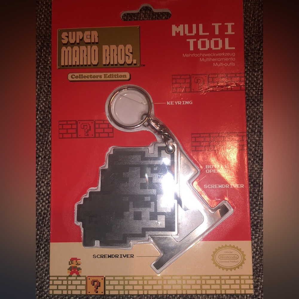 Super Mario Bros Multitool Keychain !!!